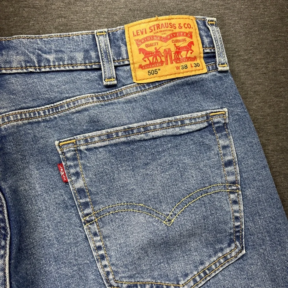 Levi's 505 Jeans Mens 38x30 Blue Denim Straight Stretch Faded Whiskered Cowboy